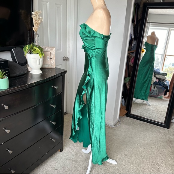 RUNAWAY THE LABEL LORENA MAXI DRESS - Picture 10 of 13